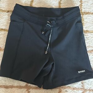 Women's bandit black ribbed shorts size medium